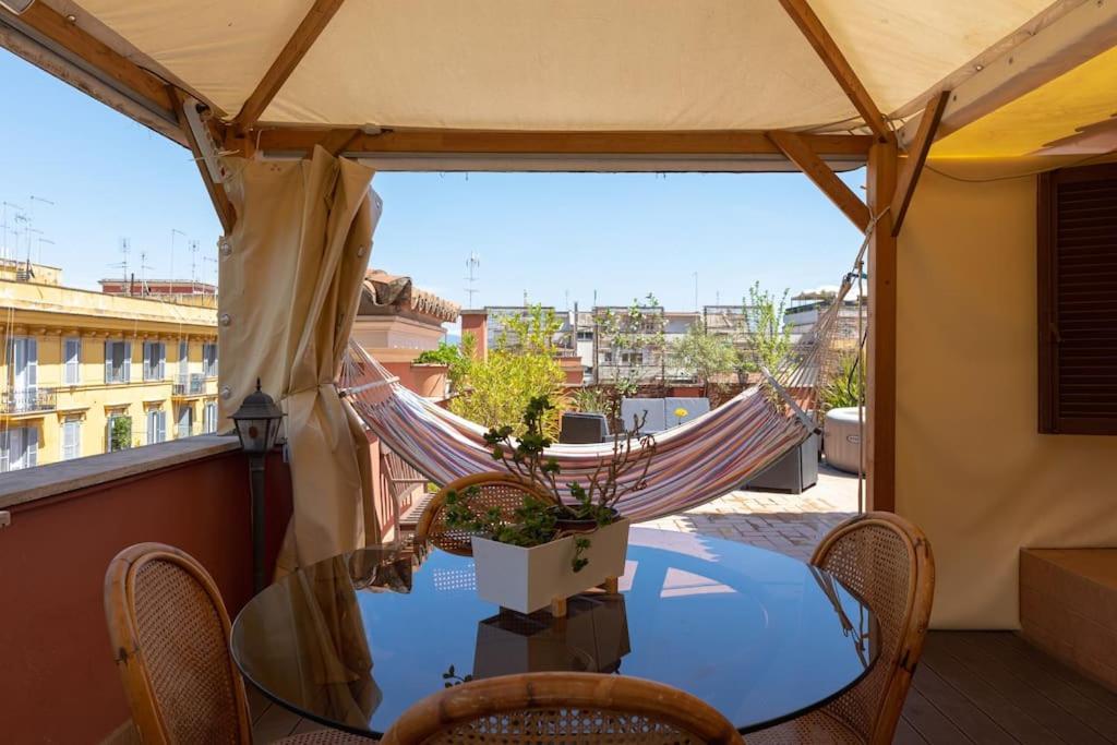 רומא Penthouse With Jacuzzi On Private Terrace In Trastevere מראה חיצוני תמונה