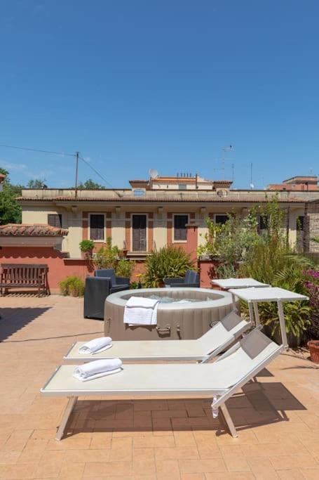 רומא Penthouse With Jacuzzi On Private Terrace In Trastevere מראה חיצוני תמונה