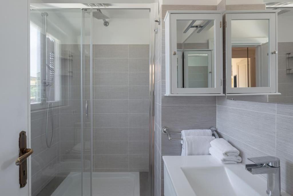 רומא Penthouse With Jacuzzi On Private Terrace In Trastevere מראה חיצוני תמונה